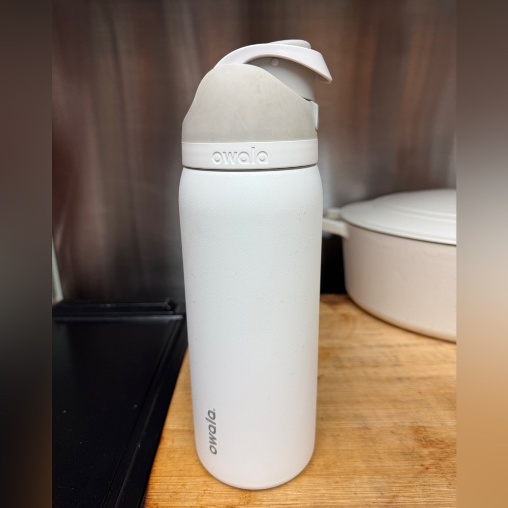 Owala 32 oz Sipper